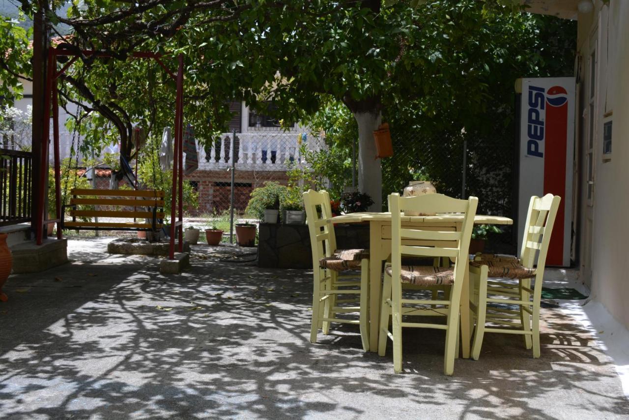 Dimitra Hotel كامينا فورلا المظهر الخارجي الصورة